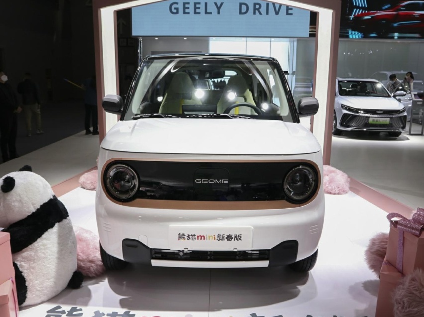 3门四座+天幕，续航200km带快充，解析5.58万的熊猫mini