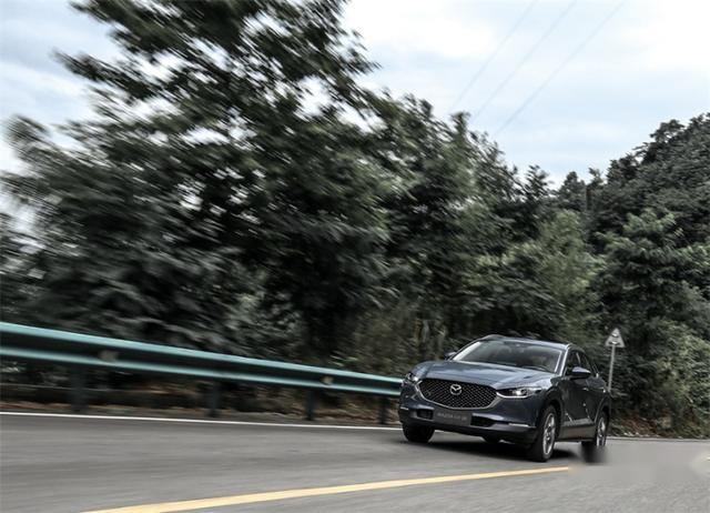 成都试驾马自达CX-30 ：是驾驶者之车，更是颜控所爱