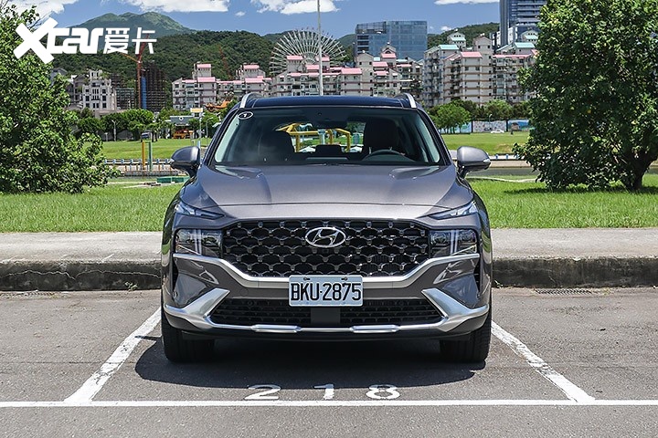 除了把脸换了,还改了啥?试驾现代小改款胜达