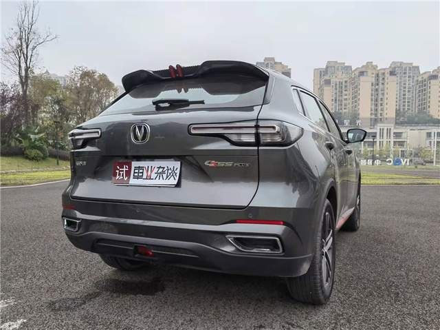 三万人排队抢的长安第二代CS55PLUS，哪款最值得买？