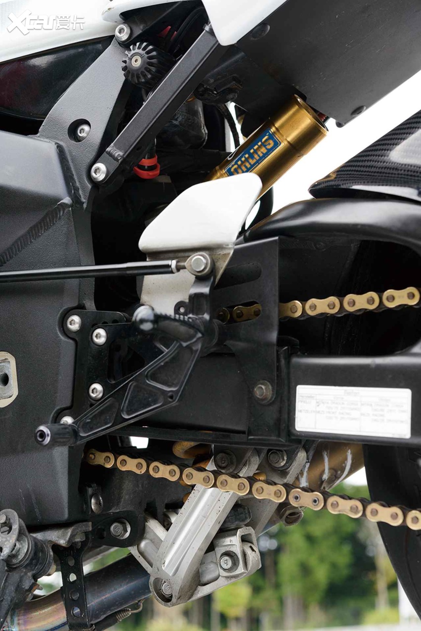 90年代终极赛道神器：雅马哈YZF-R7 OW-02