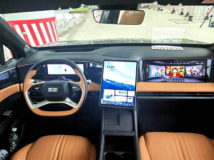 科技电混SUV 试驾吉利银河L7