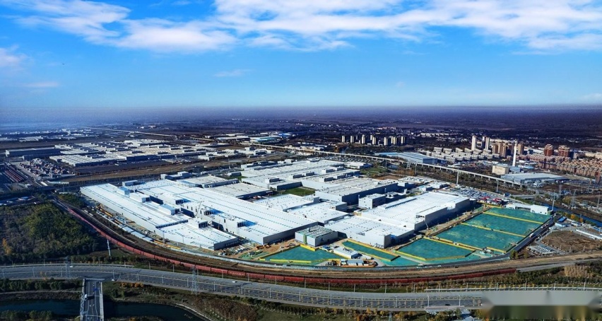 BMW新世代X概念车首秀，宝马持续加码对未来出行投入