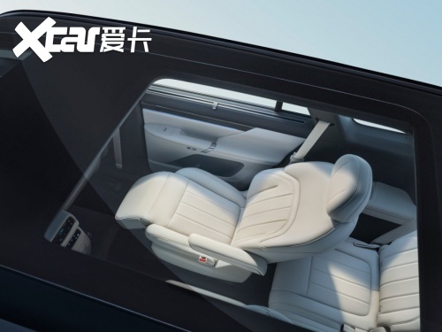 2026 款东风奕派 eπ008 六座 SUV，全家出行超自在