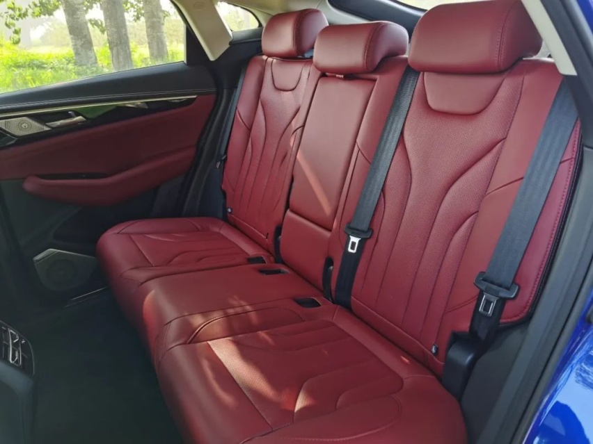 青春就要彰显个性！实拍体验长安CS85 COUPE