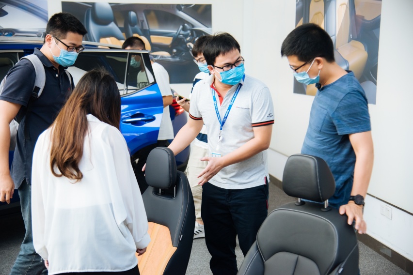 10来万的国产SUV，居然用上法拉利同款材质！