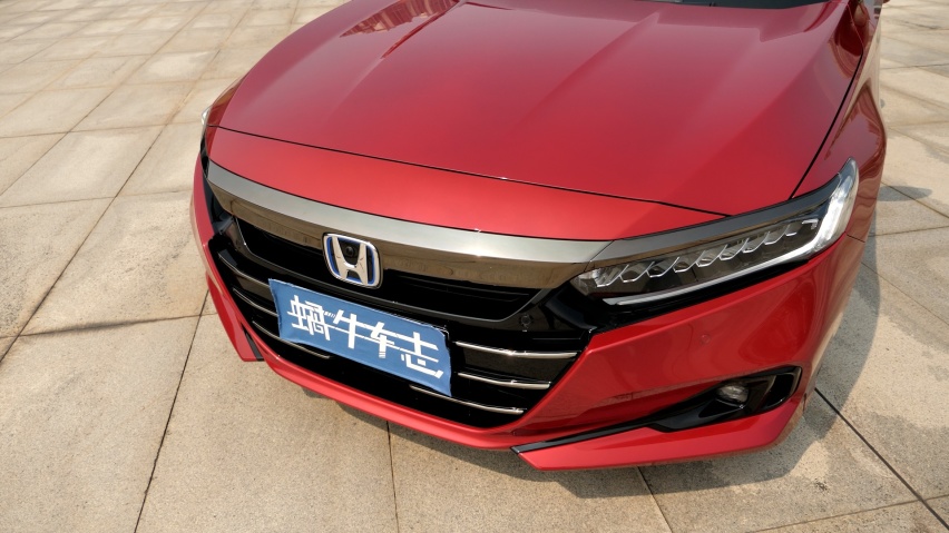 本田中型车兄弟之战，买英仕派还是雅阁？Honda粉不用纠结了
