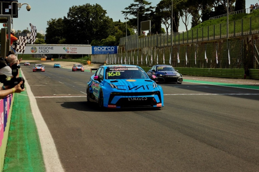 2023TCR世界巡回赛意大利站领克车队斩获一亚一季！