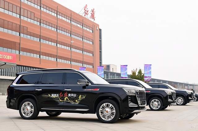 对标Q8、X7，红旗全新旗舰级SUV实车曝光，或搭载V8发动机