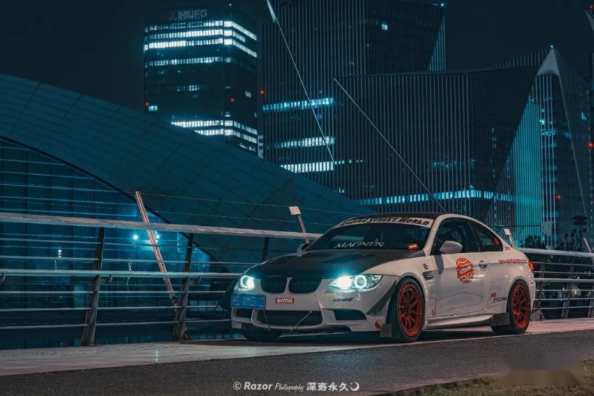 战斗格宝马M3 E92上路，感受下4.0升V8大排自吸的魅力
