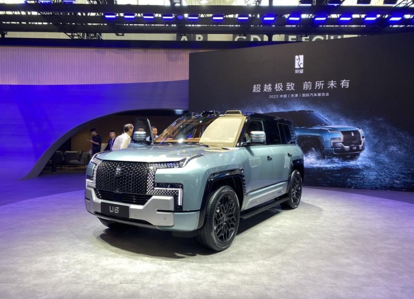 百万级别的国产大型SUV，仰望U8用实力霸气回应“质疑国产者”！