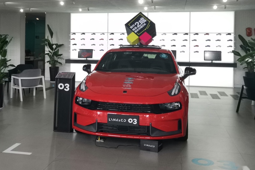 探访4S店：钱都准备好了，为何看完车后被销售实力劝退？