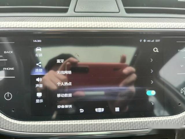 GKUI 19后装车机体验：质感有余/功能不足