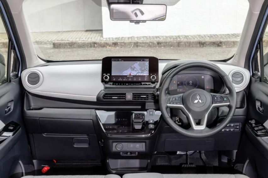 三菱eK X EV，日系微型电动车，带自动泊车，9万元你会选吗？