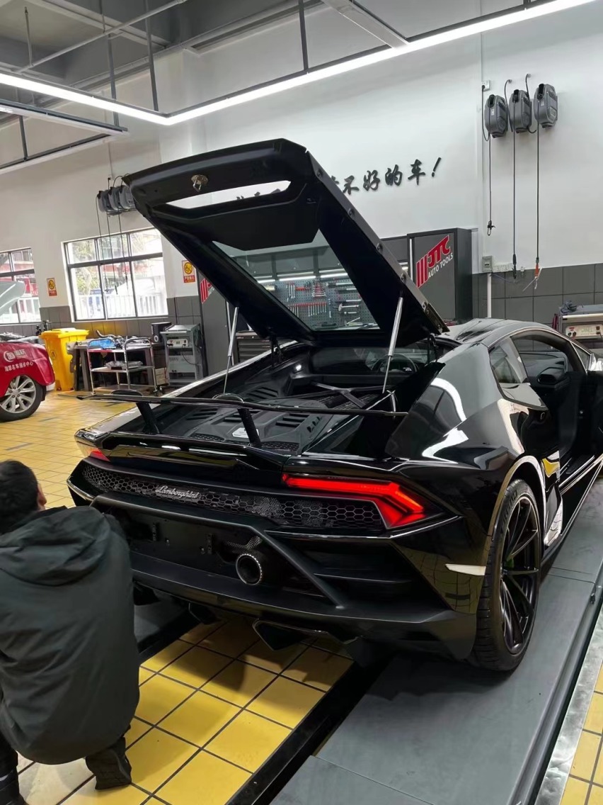 兰博基尼evo升级原厂倒车影像 carplay功能完美效果展示