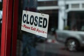 卖一辆亏一辆，传统豪车经销商只剩两条路