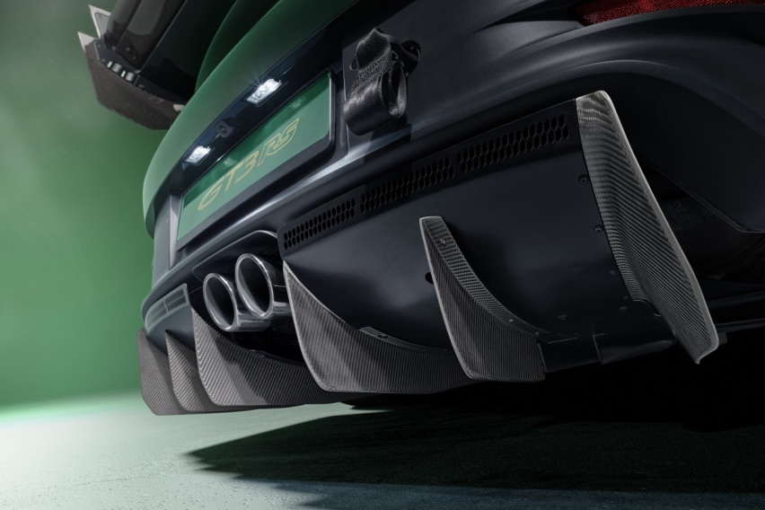 Manthey保时捷911 GT3 RS，带鲨鱼鳍的911，纽北比原版