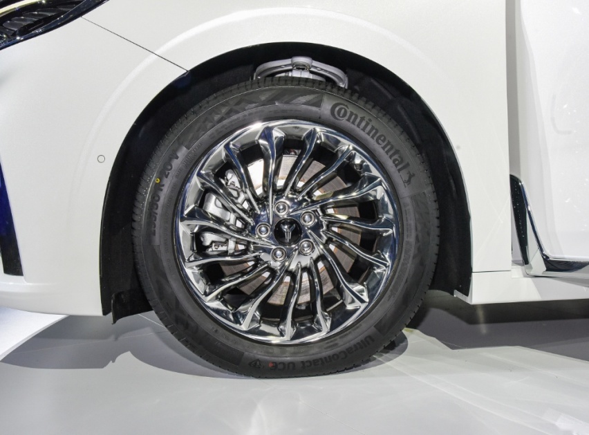 2022值得期待的MPV，岚图梦想家，双拼色车身+5.9s破百