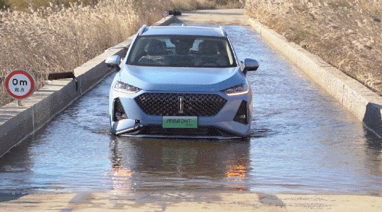 挤压、火烧、浸水、温度冲击，玛奇朵DHT- PHEV挑战四重涅槃试验