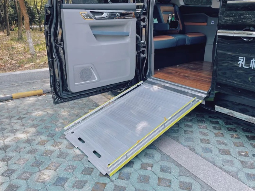 国内竟然能打到伦敦出租车？