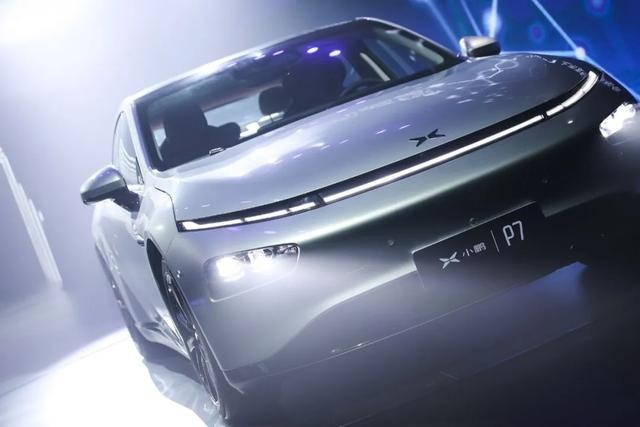 除了706km续航和22.99万元起售价 小鹏P7凭什么与特