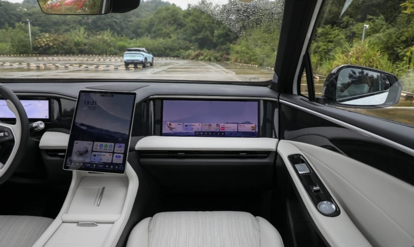 家用代步该如何抉择？哈弗二代大狗PHEV 吉利银河L7全面对比