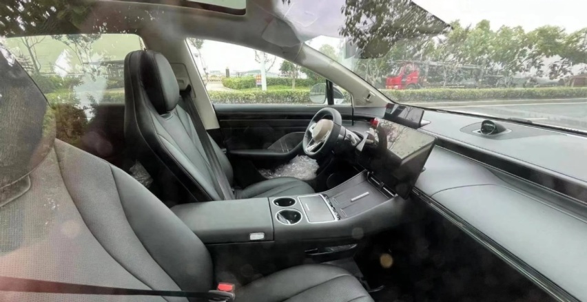 智界SUV带伪装现身，纯电/增程可选，Model Y 的最强追击者？