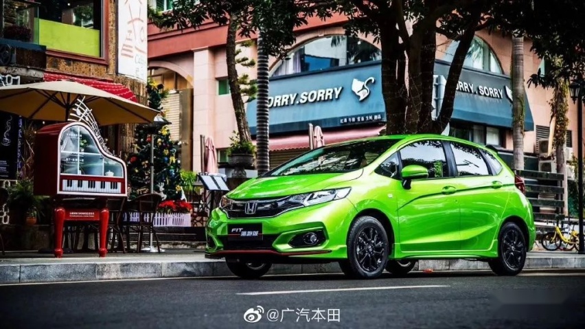 飞度GK5隐退后到GR9上市前，小型车市场谁称“大王”？