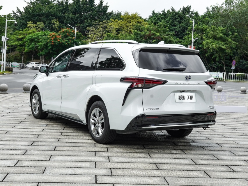 变相加价6.5万！30万的赛那比雷车还难买！