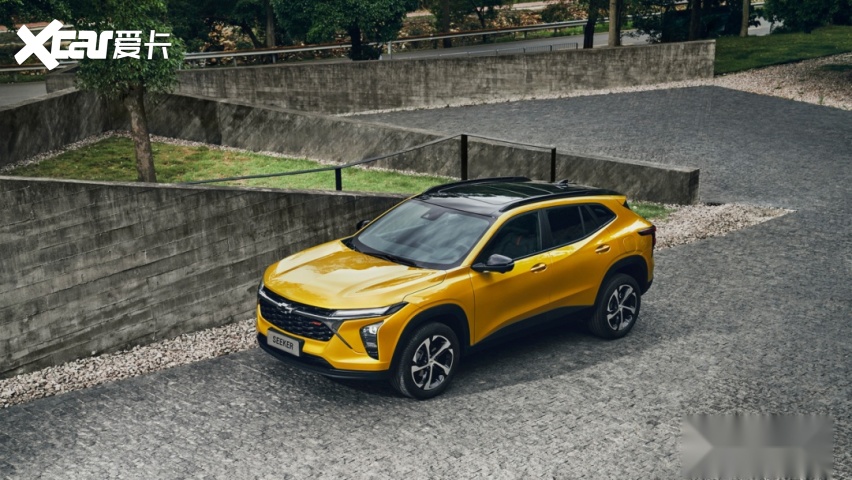 巡游樱花盛开时节,雪佛兰"小黄蜂"让出游更灿烂