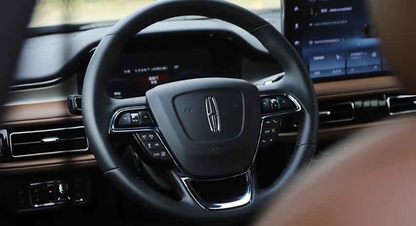 【鹏哥聊车】40万左右最值的V6？试驾林肯航海家2.7T
