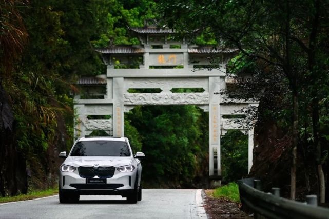 试驾 BMW iX3：体验新时代的可持续发展