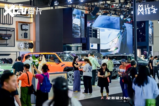 解锁全地形出行新体验,猛士汽车全矩阵明星产品亮相昆明车展
