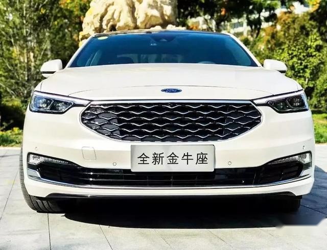 中大型轿车新选择 试驾豪华与科技并重的福特全新金牛座