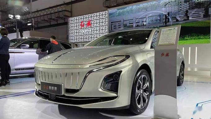 红旗首款电动轿车——E-QM5发布，专门打造专车市场