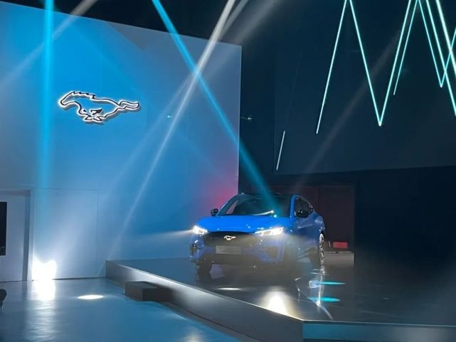 黑马驾到：26.5万起的福特Mustang Mach-E动刀