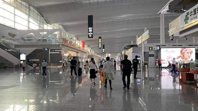 广州白云机场停车3天多少钱，白云机场停车场收费标准2022