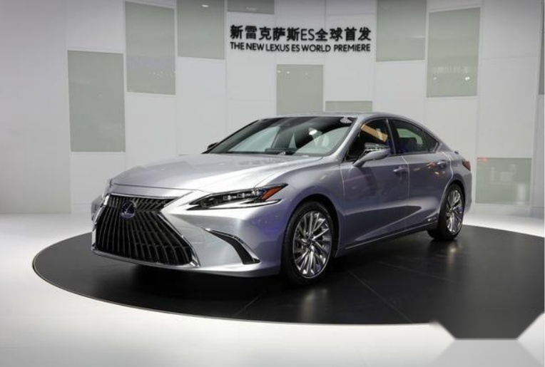新款雷克萨斯ES正式上市 推出银辉限定版车型