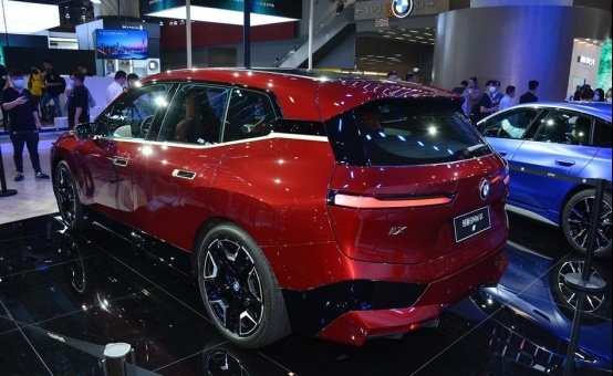 2021广州车展：豪华中大型纯电SUV，宝马iX惊艳上市！