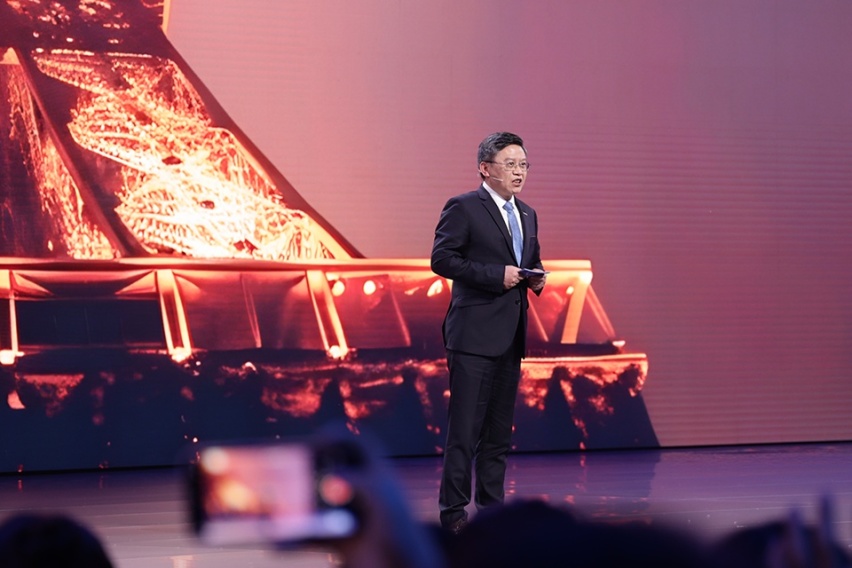 E0X全球化超舒适高性能电动平台打造 星途星纪元ET预售19.9万元起