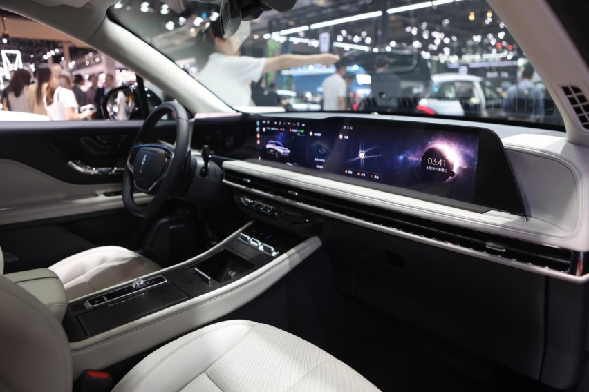 30万级豪华SUV，谁的豪华感更胜一筹