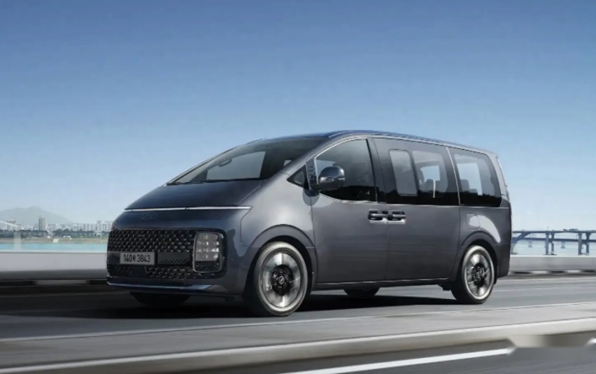 韩版“高铁头”MPV，2024款现代Staria海外预售