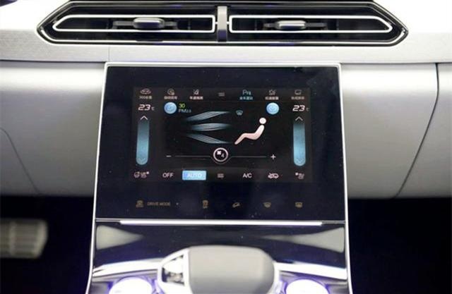 北汽又一新款SUV，轴距2.8米、配贯穿式大屏，有望6月上市