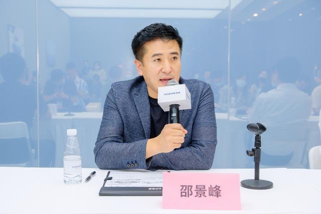新狮标+R标双剑合璧 成都车展上汽荣威展台专访
