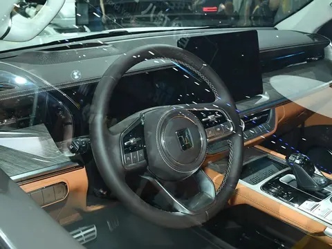 纯电续航超200km，坦克500 Hi4-Z下月预售