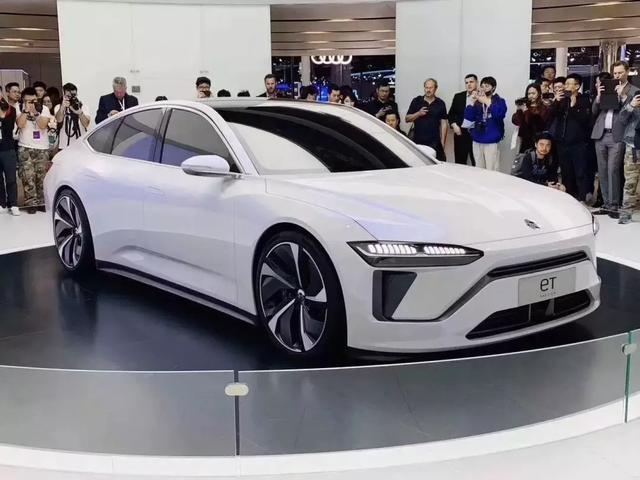 两年不见，蔚来汽车的未来，是苟且还是远方？