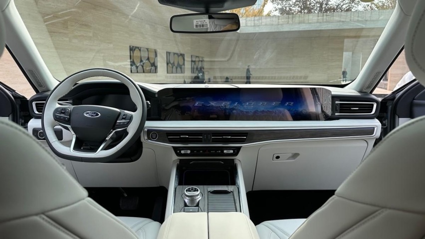 40万买家庭6座豪华SUV，福特探险者赤金版值得推荐吗？