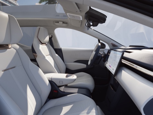 极氪X定位新奢全能SUV，重新定义都市豪华