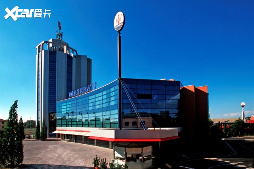 菲亚特等汽车品牌都在摩德纳建有工厂,著名摩托车公司杜卡迪也把总部