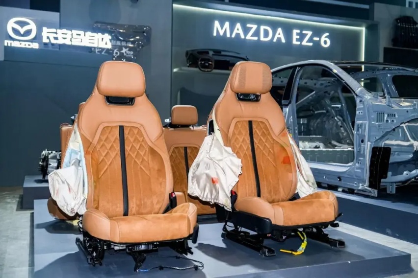 如何展示品牌安全底蕴？长安马自达MAZDA EZ-6：先撞，再拆！